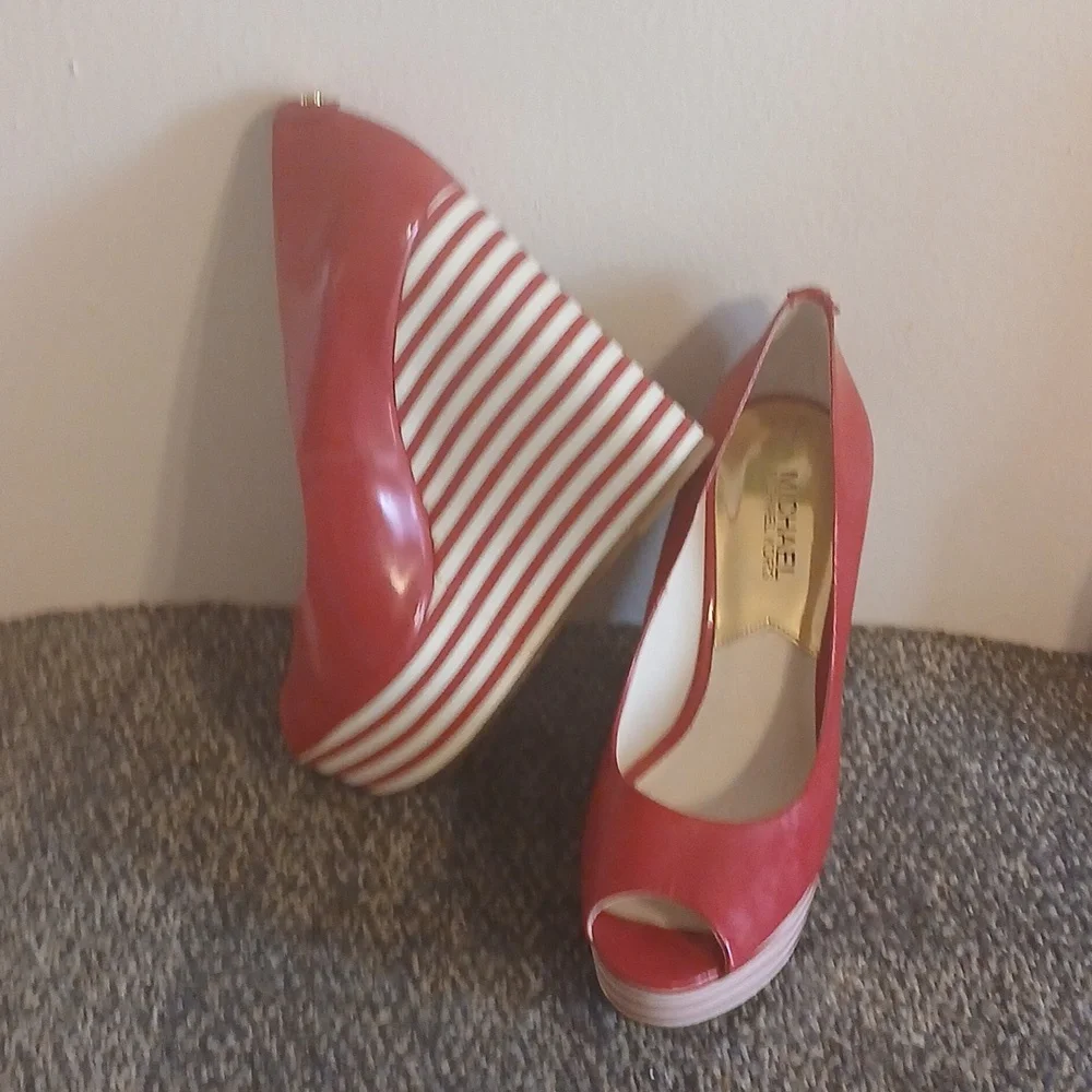 Michael Kors stylish red